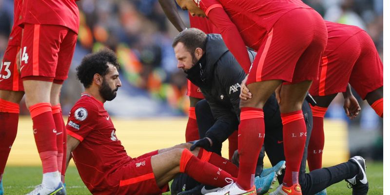 Mohamed Salah chấn thương gân kheo của trong trận đấu của Liverpool